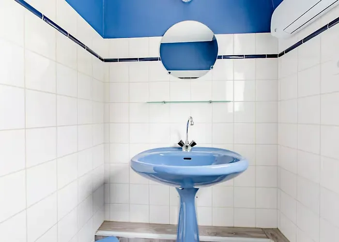 Chez Joséphine Et Pierre *